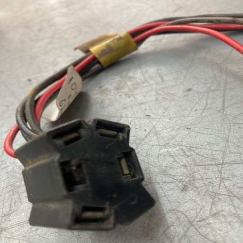 Plug only for switch 104680 with wires installed. (note this is only the pl