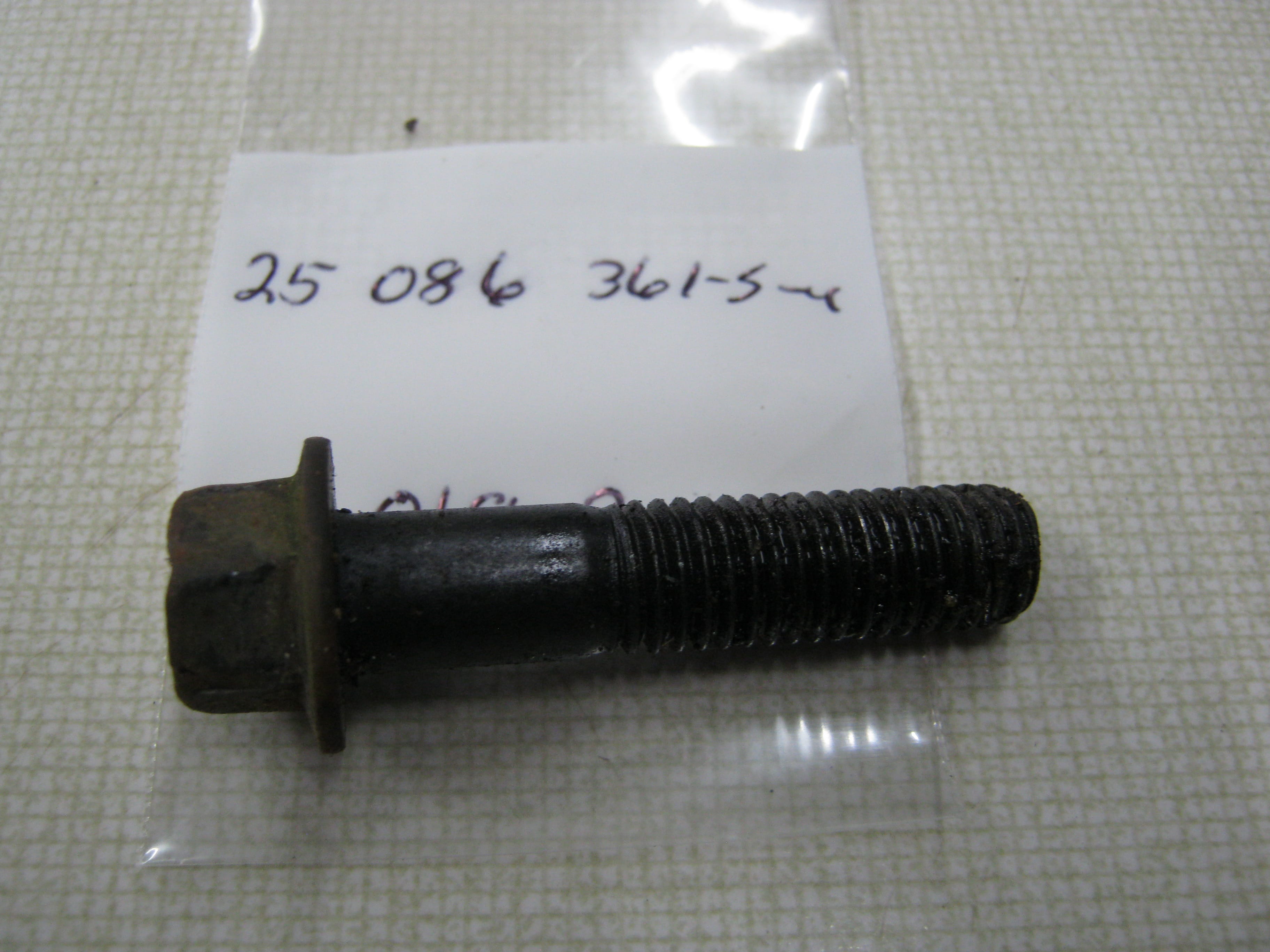 Flywheel bolt
