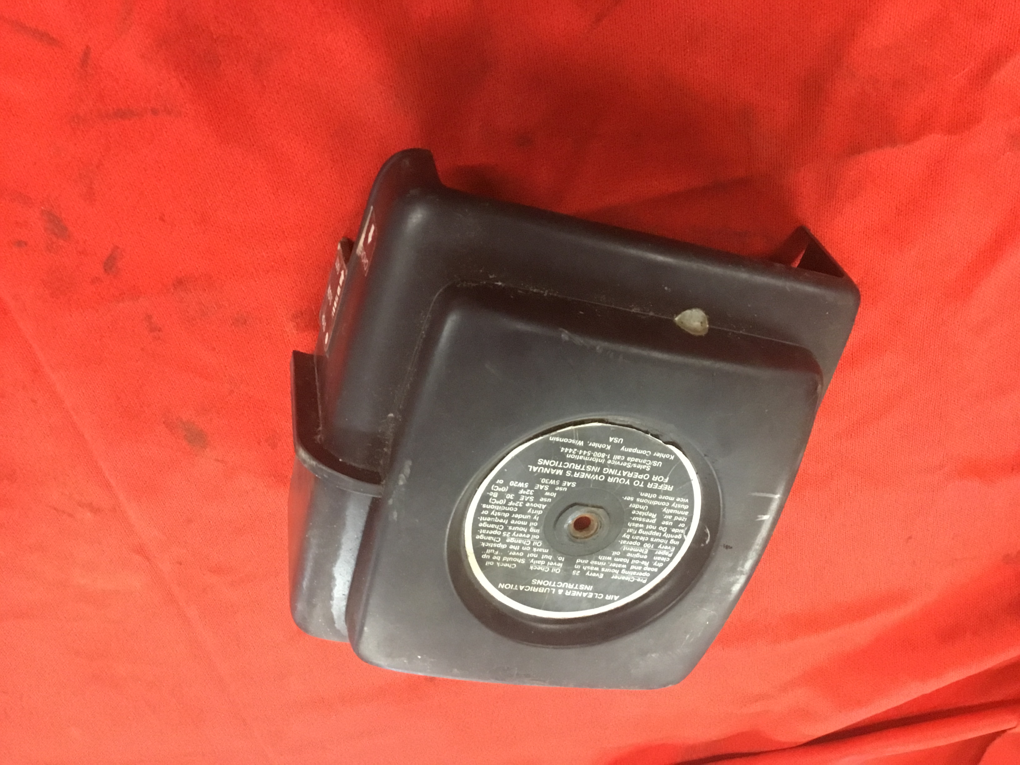 Air cleaner cover for m8