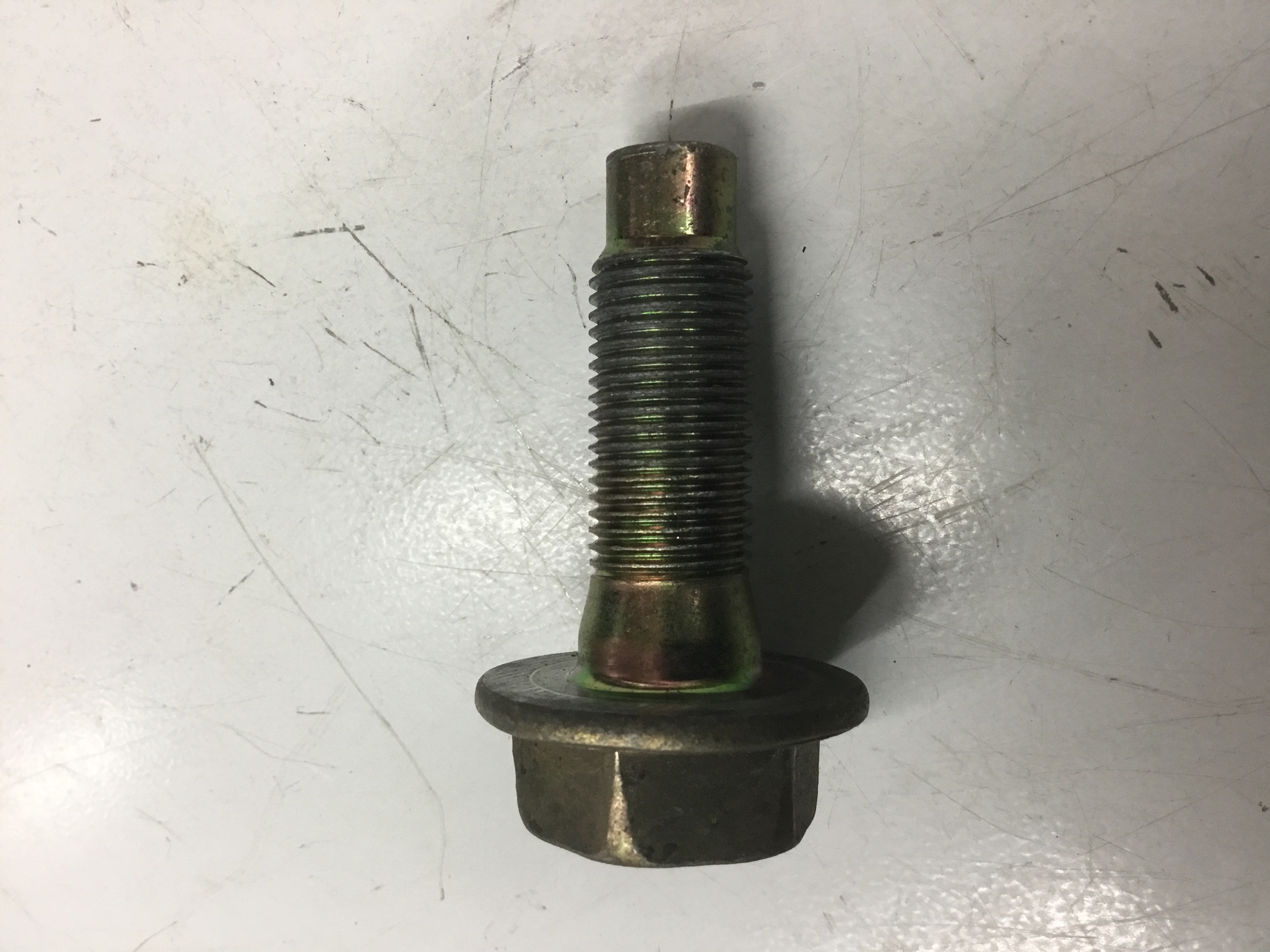 Bolt flywheel