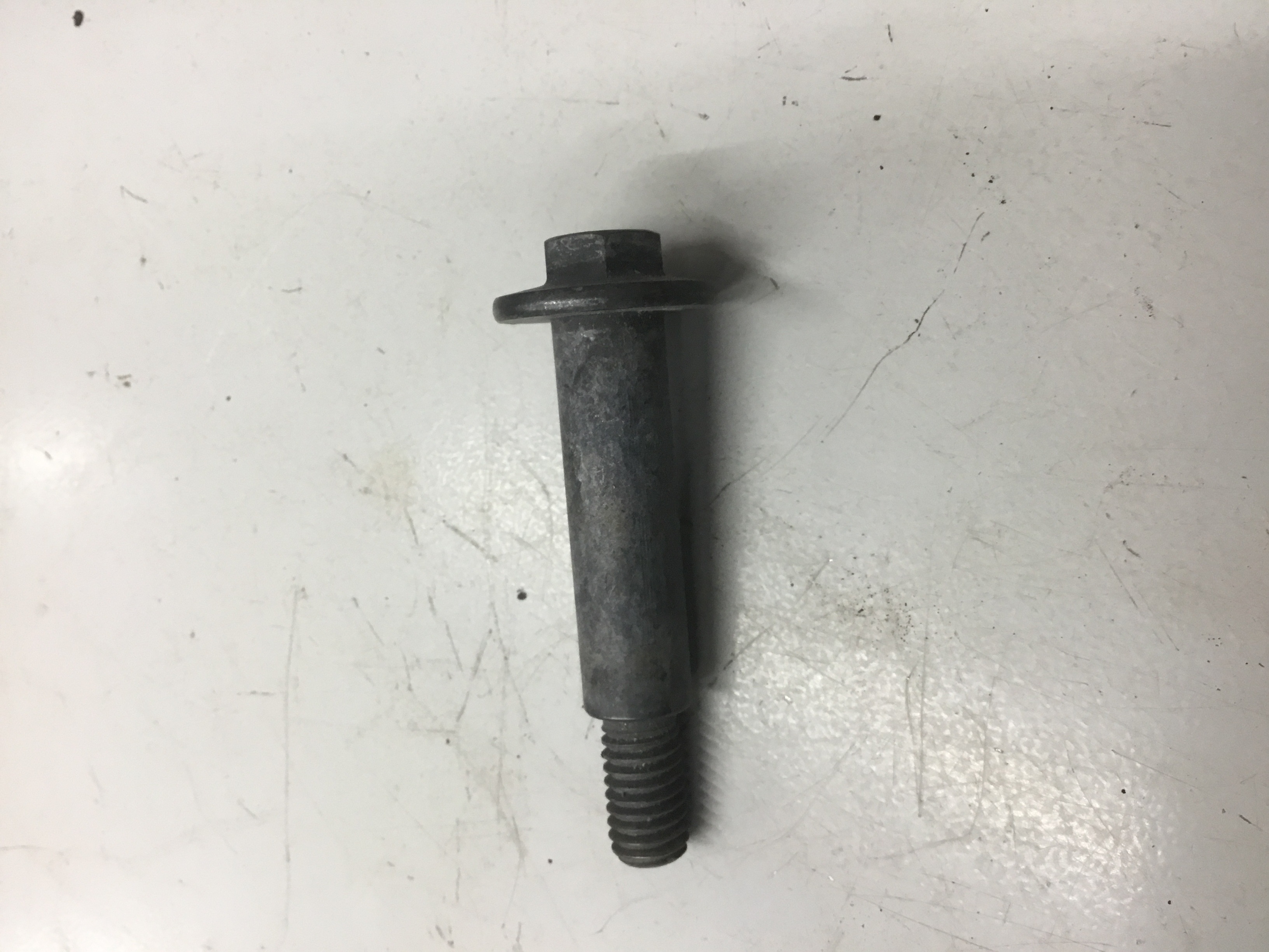 shoulder bolt